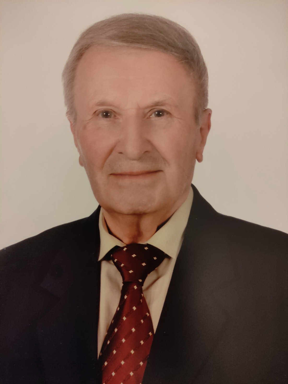 Поздравляем экс-заместителя генерального директора Белгосстраха Генриха Кумпицкого с 85-летием!